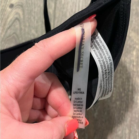 NWOT Victoria’s Secret Swimsuit Tops Padded Pullover Adjustable Strap Black M - Picture 4 of 4